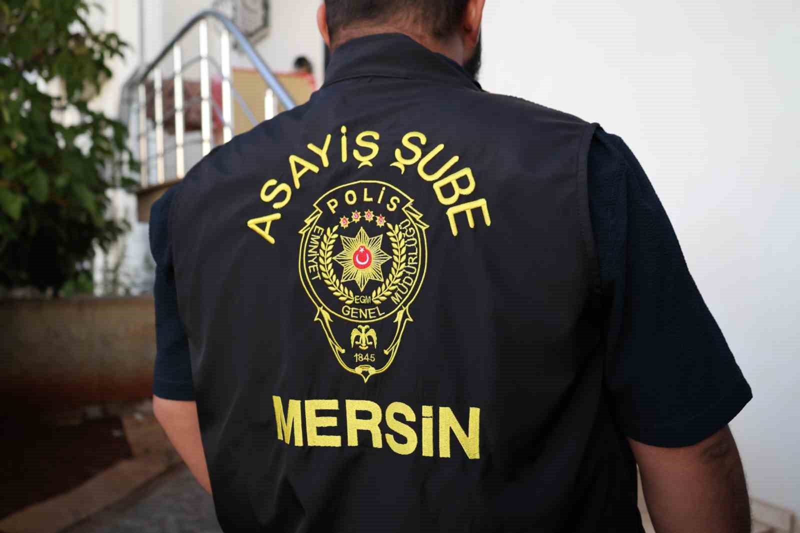 Mersin&rsquo;de eş zamanlı operasyon: 139 aranan şahıs yakalandı
