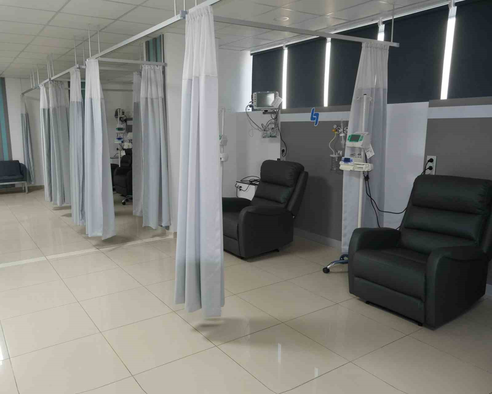 Lokman Hekim Van Hastanesi&rsquo;nde tıbbi onkoloji uzmanı hasta kabul&uuml;ne başladı
