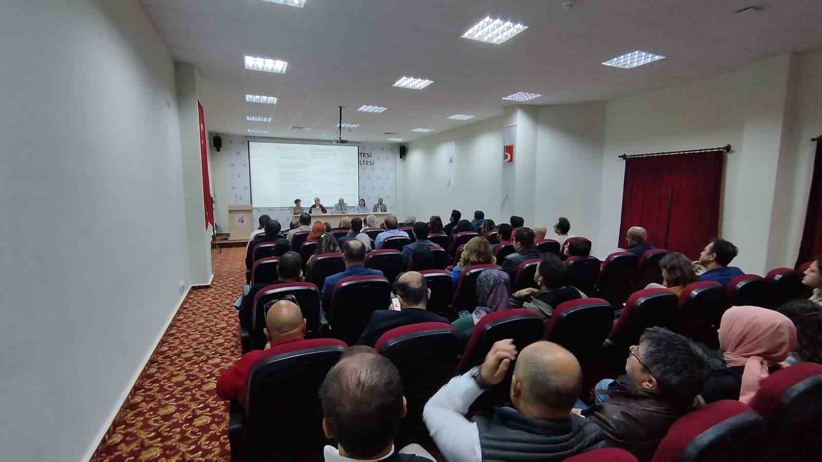 BŞE&Uuml;&rsquo; de akademik kurul toplantısı yapıldı
