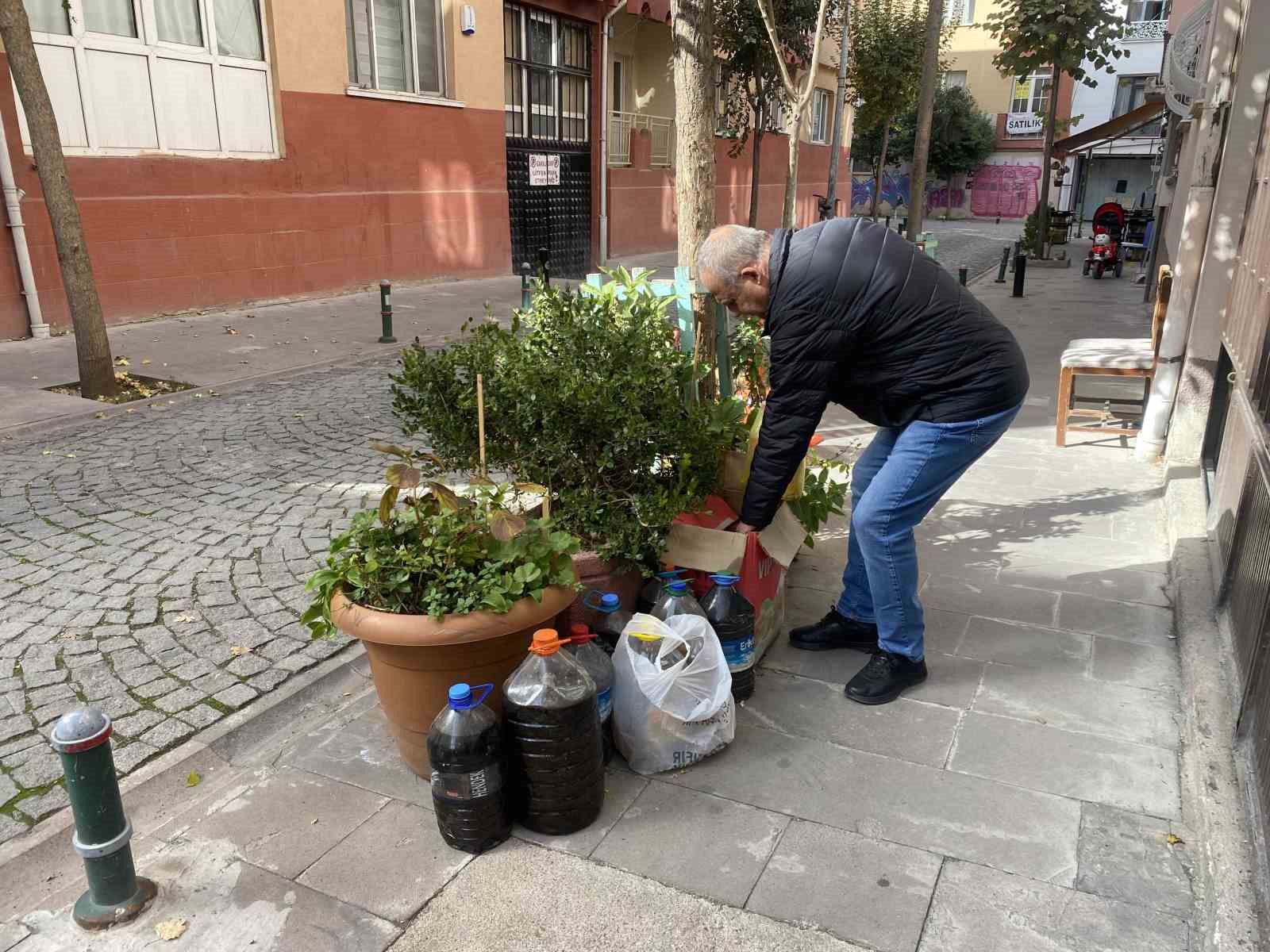 Bu muhtarlıkta her hafta yaklaşık 60 kilo atık yağ toplanıyor