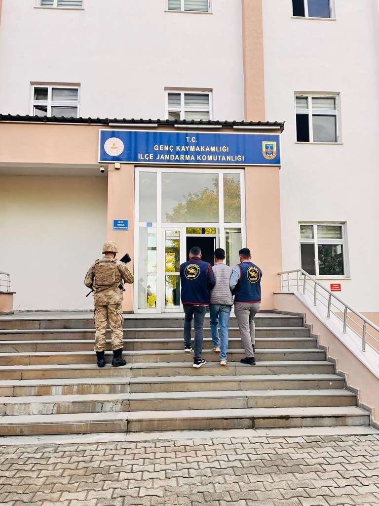 Bingöl’de kesinleşmiş hapis cezasıyla aranan 2 şüpheli yakalandı