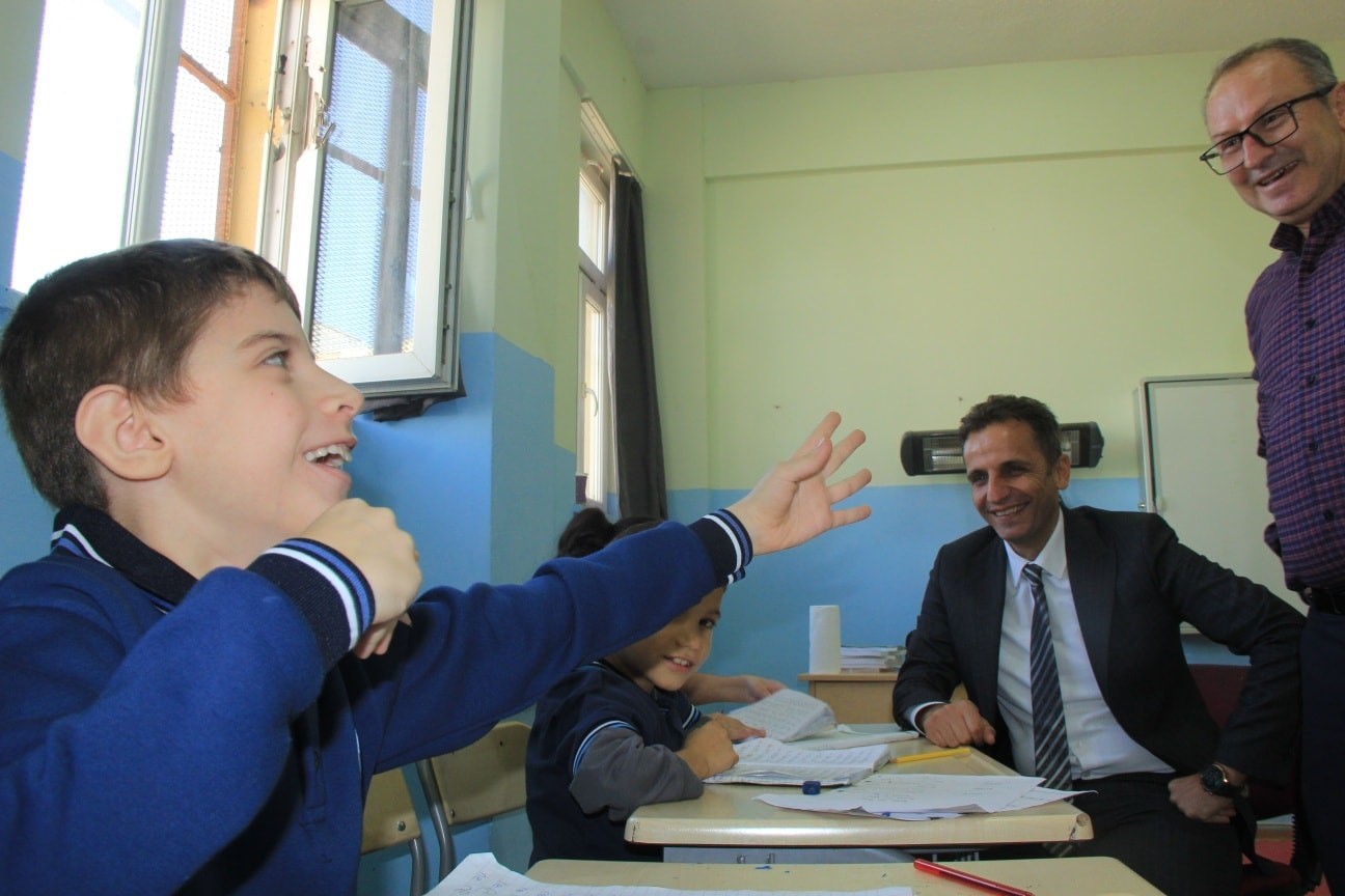 Cizre&rsquo;de &ouml;zel gereksinimli &ccedil;ocukların eğitimleri yakından takip ediliyor
