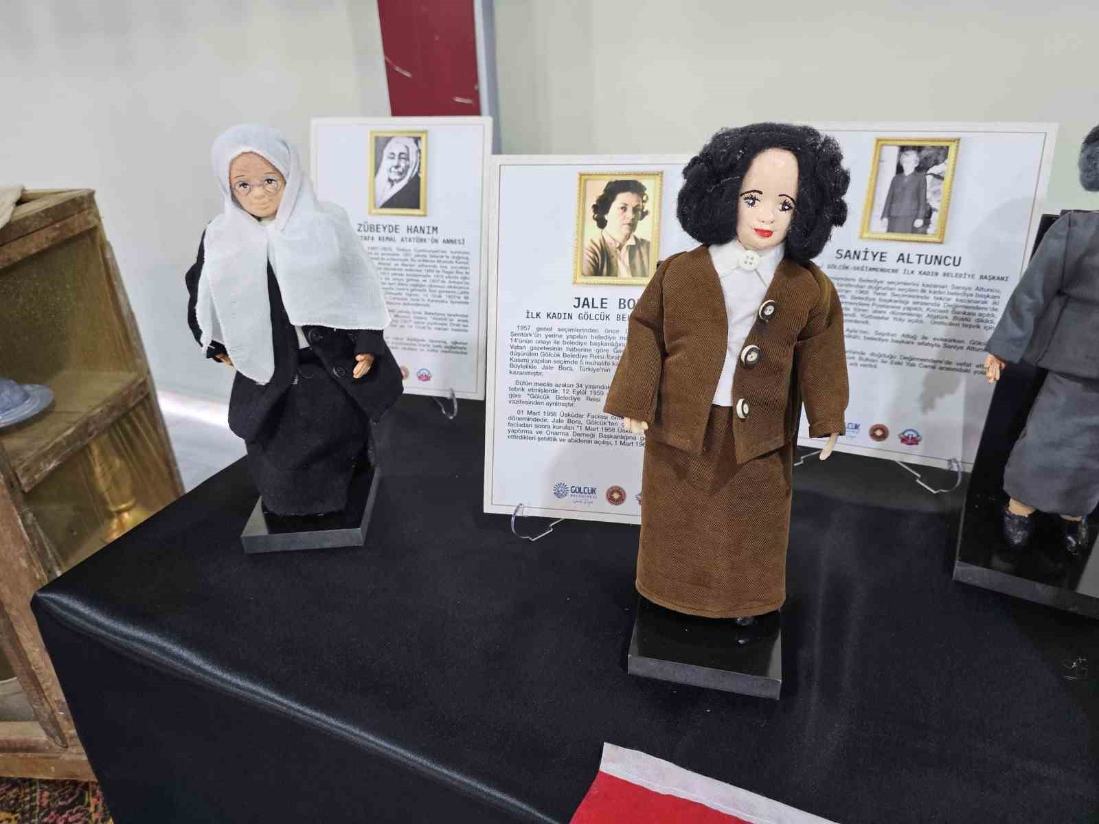 "Kahraman Türk Kadınları ve Folklorik Bebekler Sergisi" Gölcük’te açıldı