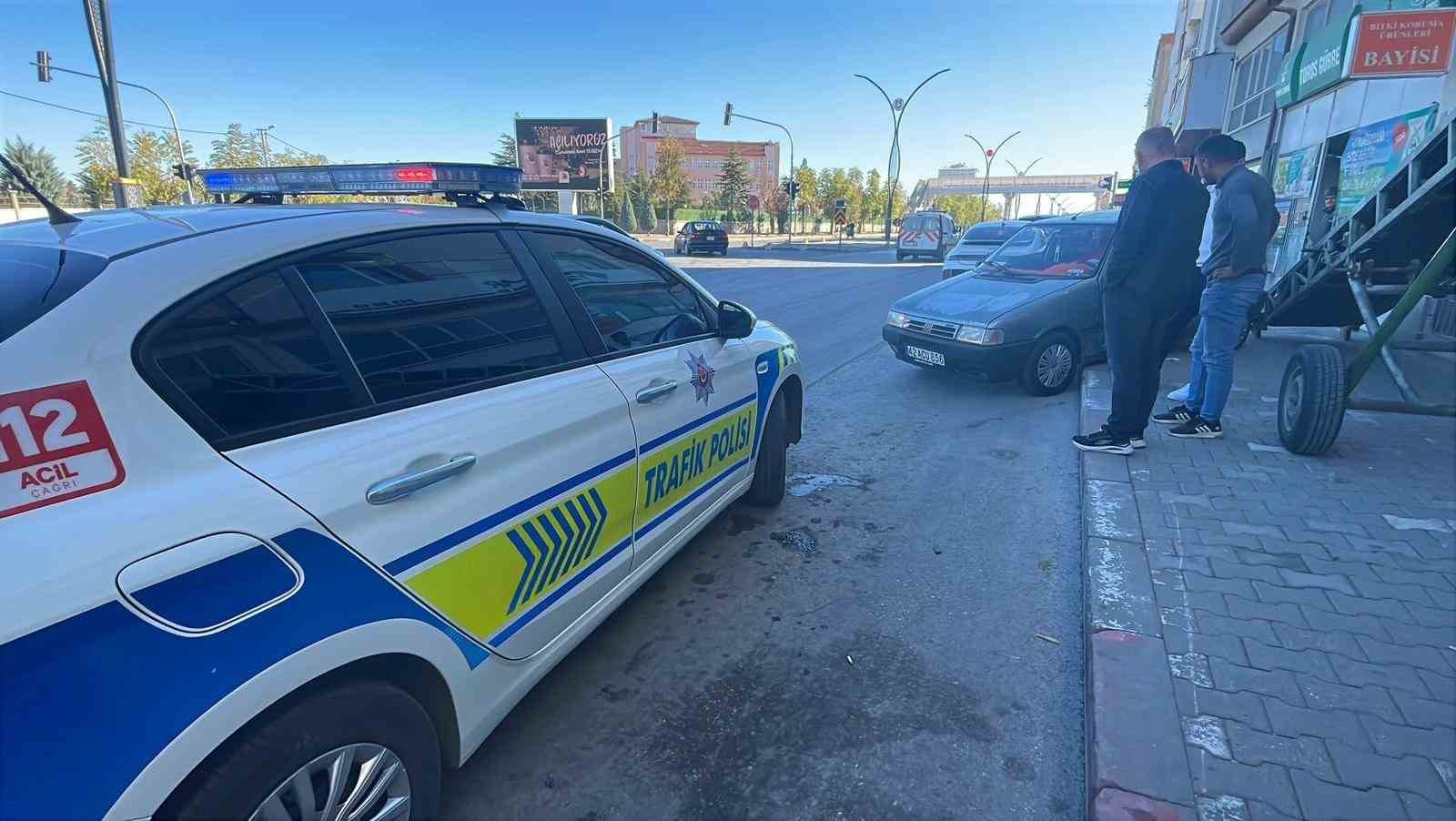 Karaman’da iki otomobil çarpıştı: 1 yaralı