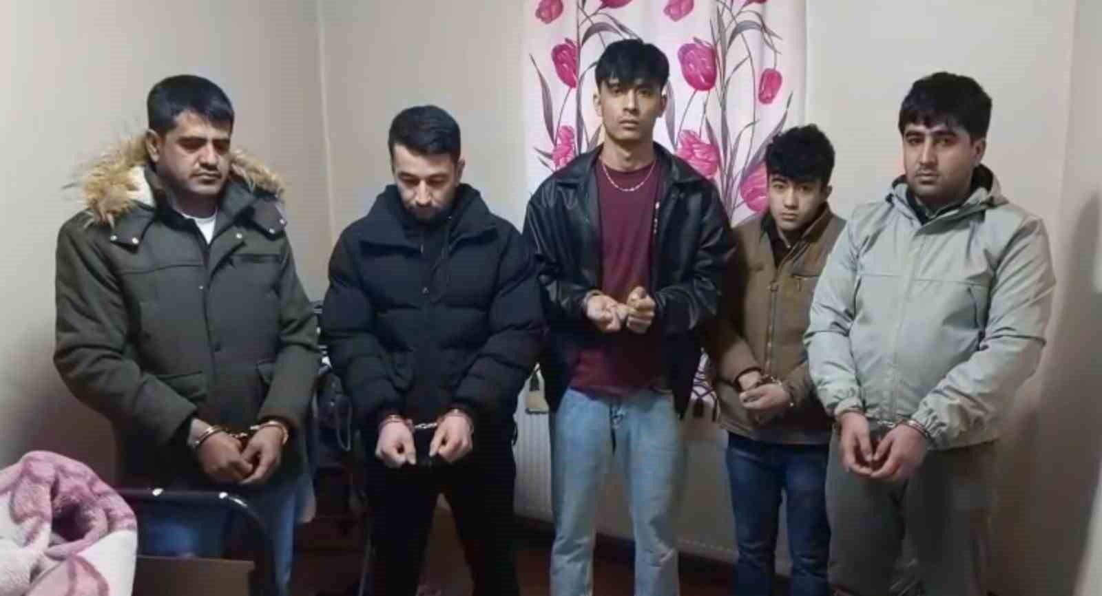 Bayburt’ta 5 düzensiz göçmen yakalandı