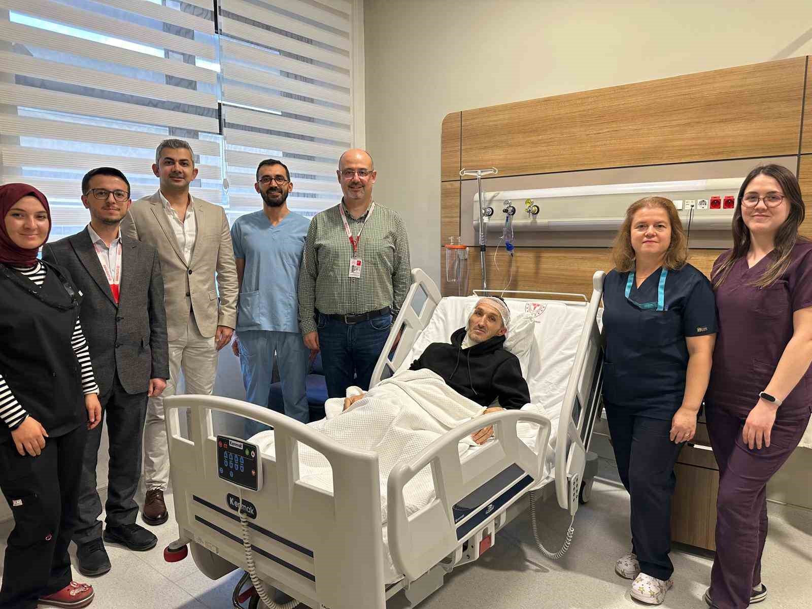 Kopmak &uuml;zere olan kulağı kurtarıldı
