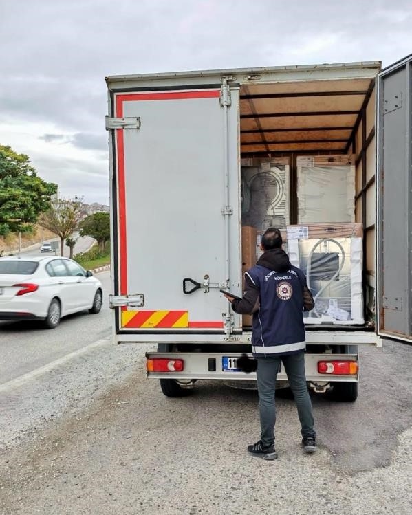 Bilecik&rsquo;te d&uuml;zensiz g&ouml;&ccedil;le m&uuml;cadeleye y&ouml;nelik huzur uygulaması
