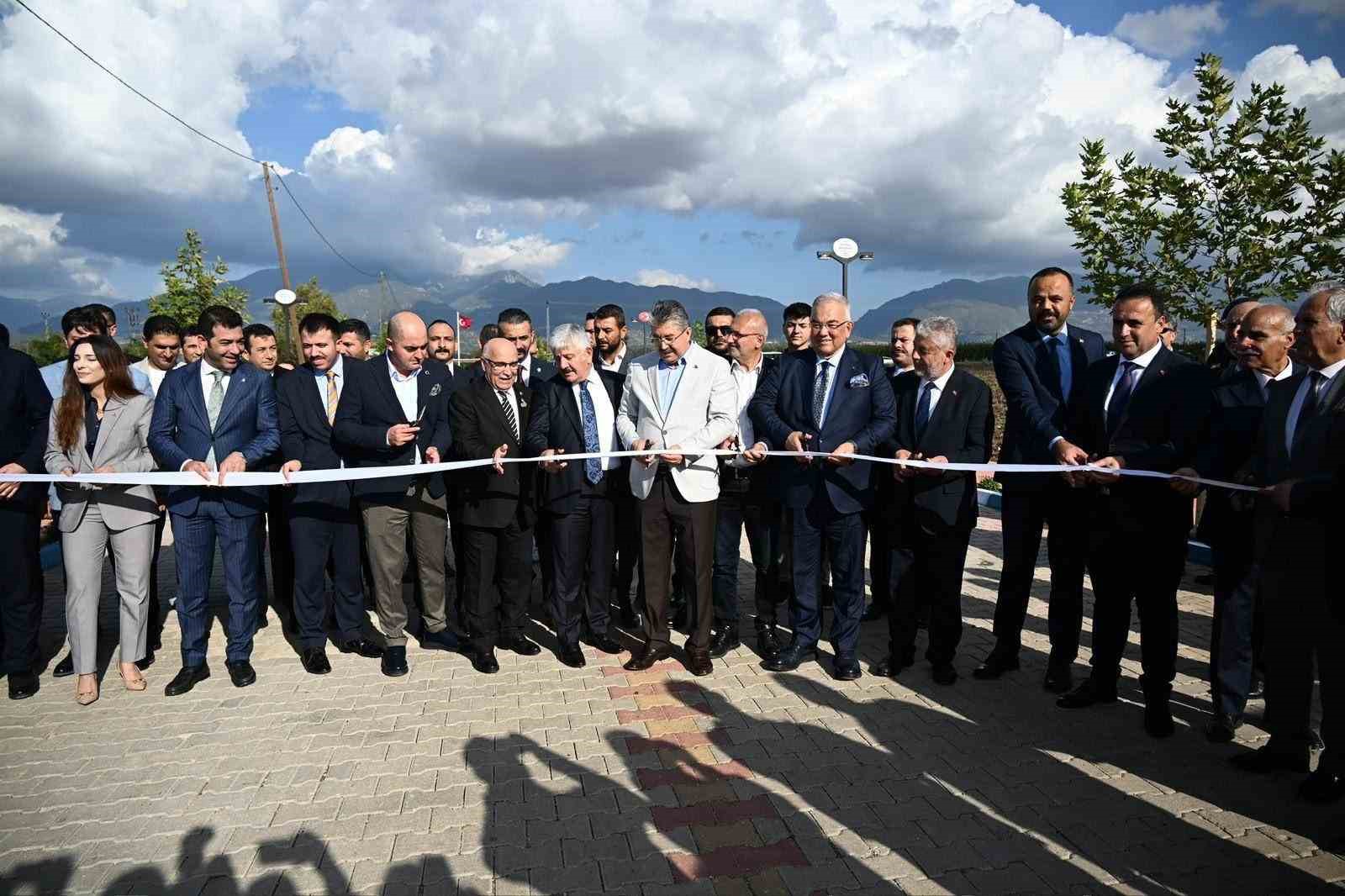 Düziçi’nde caddeye Prof. Dr. Mustafa Gerek’in adı verildi