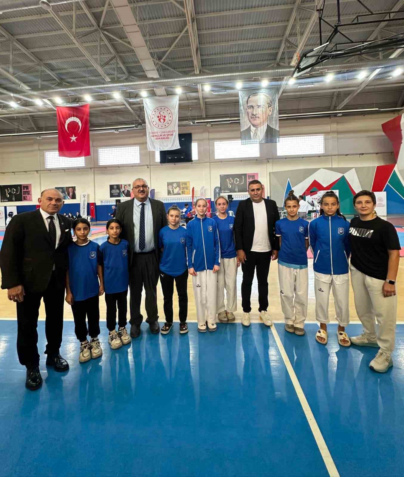 Yunusemreli tekvandoculardan 4 madalya