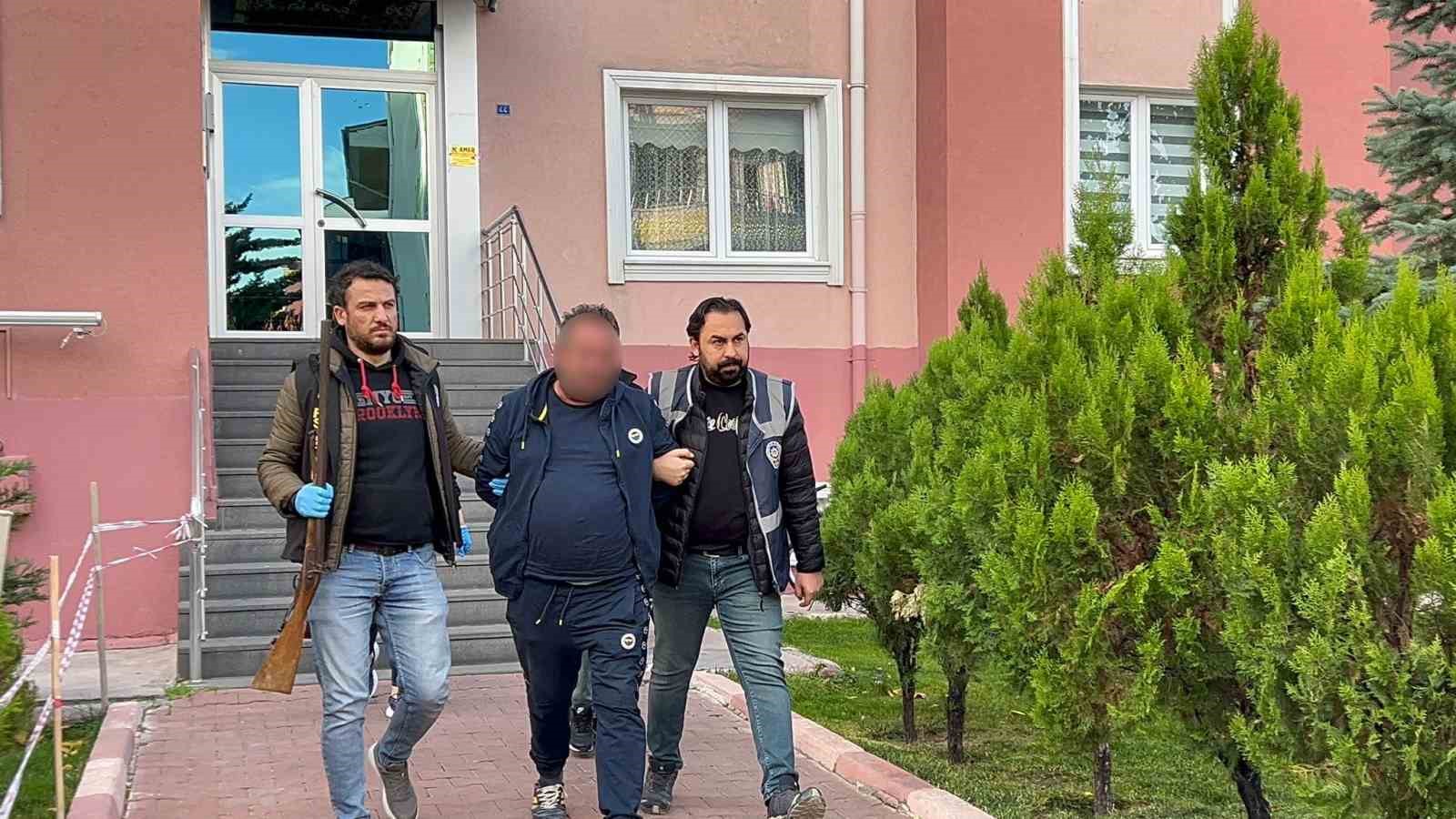 Nevşehir’de ağır hasarlı araçları "change" yapan çeteye operasyon: 8 gözaltı