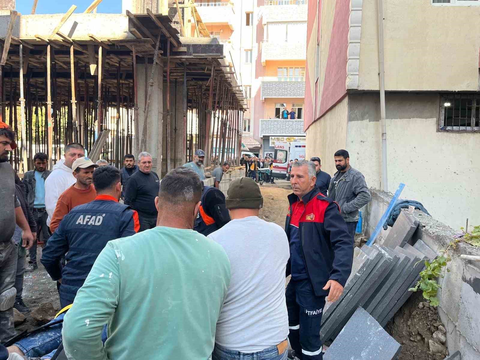 Iğdır’da asansör boşluğuna düşen 2 işçi yaralandı