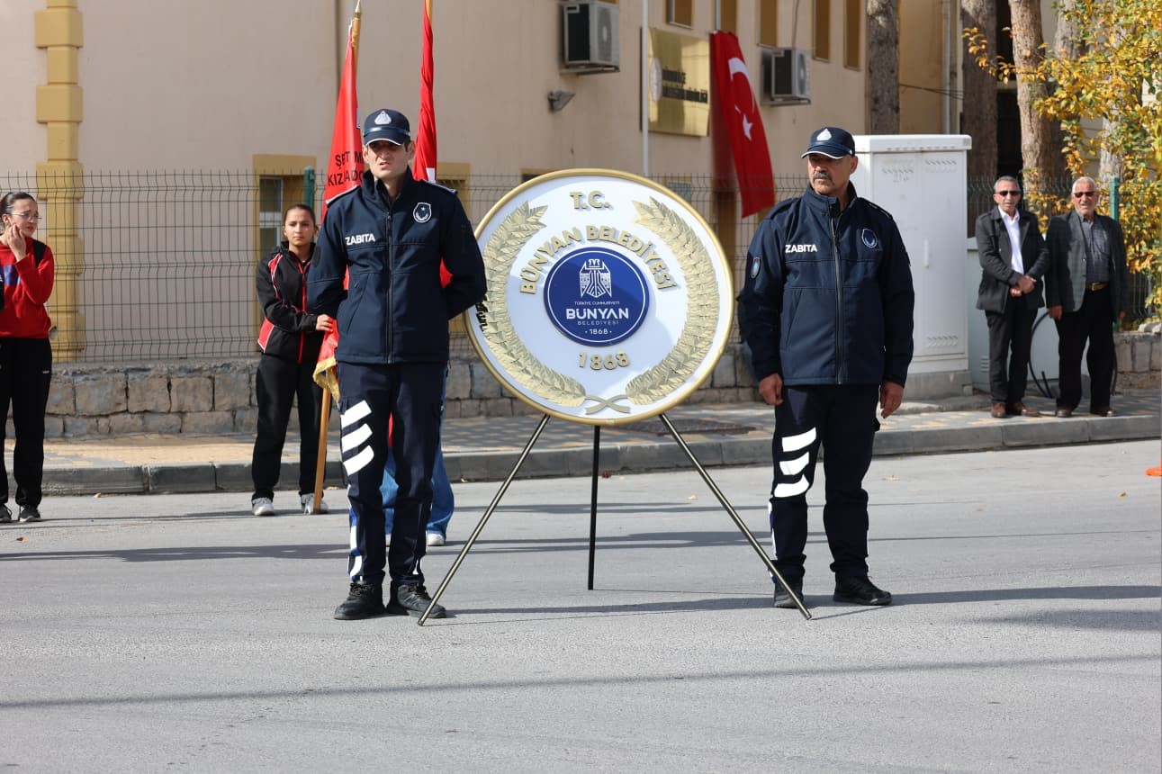 B&uuml;nyan&rsquo;da 29 Ekim Cumhuriyet Bayramı &ccedil;elenk t&ouml;reni d&uuml;zenlendi
