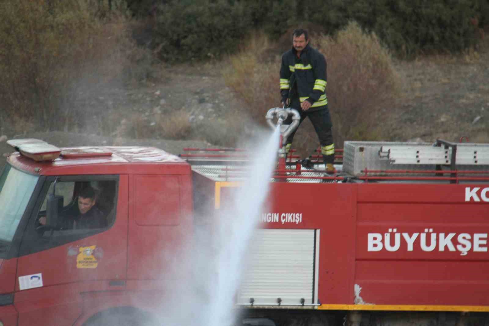 Beyşehir&rsquo;de ormanlık alan i&ccedil;erisinde &ccedil;ıkan yangın paniğe neden oldu
