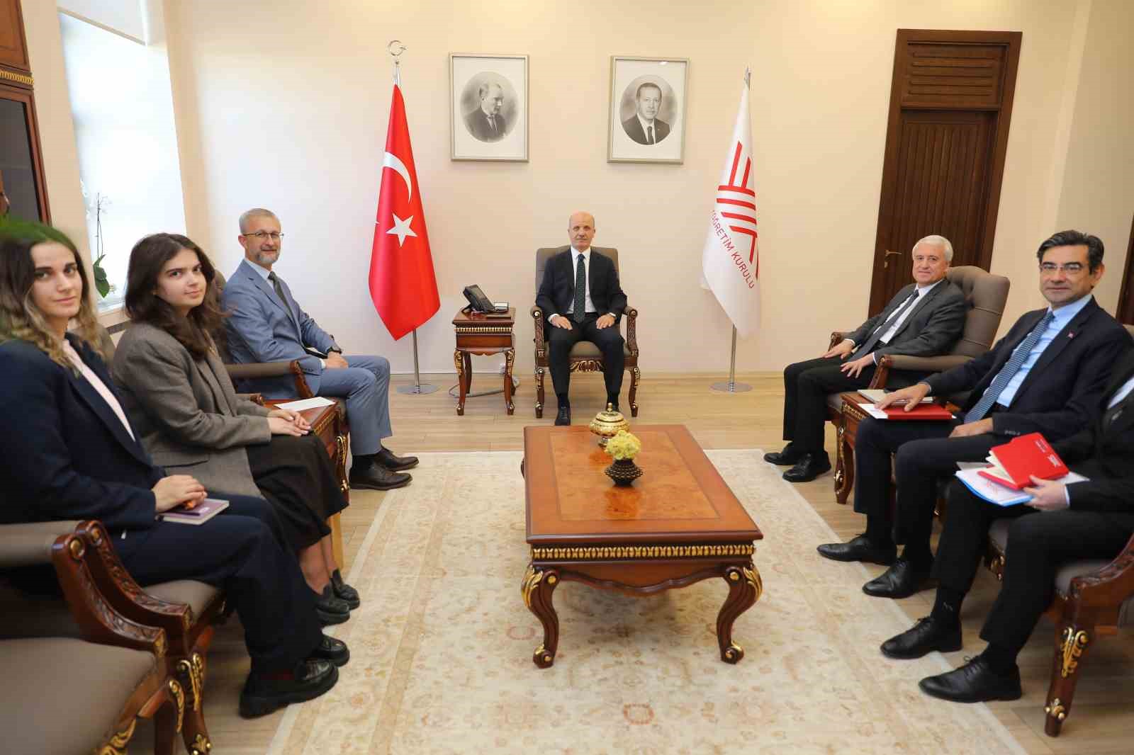 Y&Ouml;K Başkanı &Ouml;zvar, Ukrayna&rsquo;nın Ankara B&uuml;y&uuml;kel&ccedil;isi Dzhelialov&rsquo;u kabul etti
