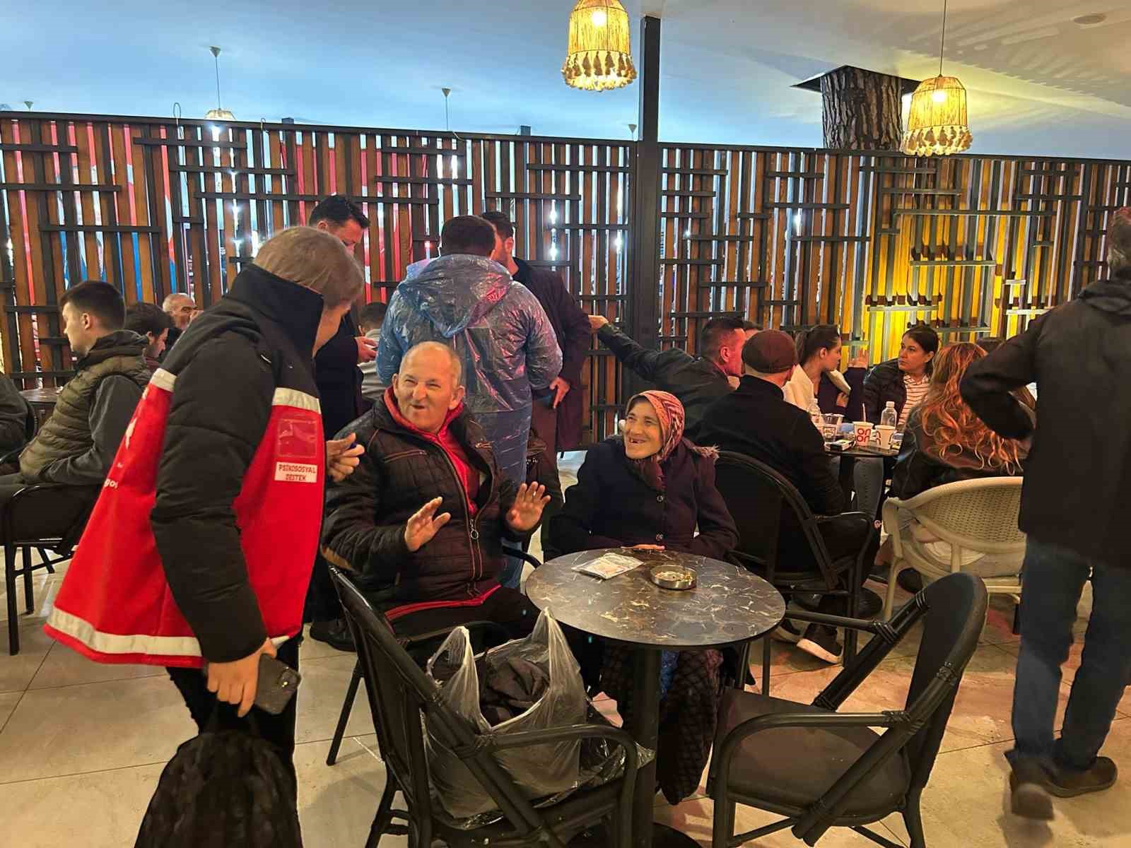 Bakan Göktaş: "Balıkesir depremi sonrası 252 vatandaşımıza psikososyal destek sağlandı"