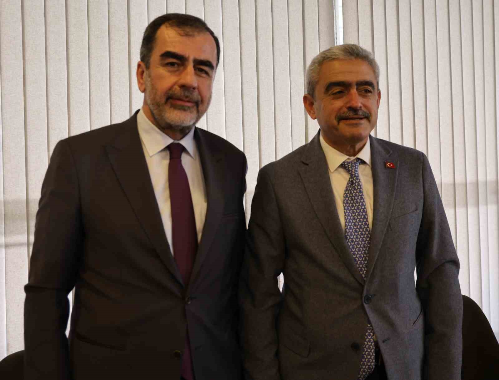 MHP Aydın İl Başkanlığı "Hayırlı G&uuml;nler Komşum" programına başladı
