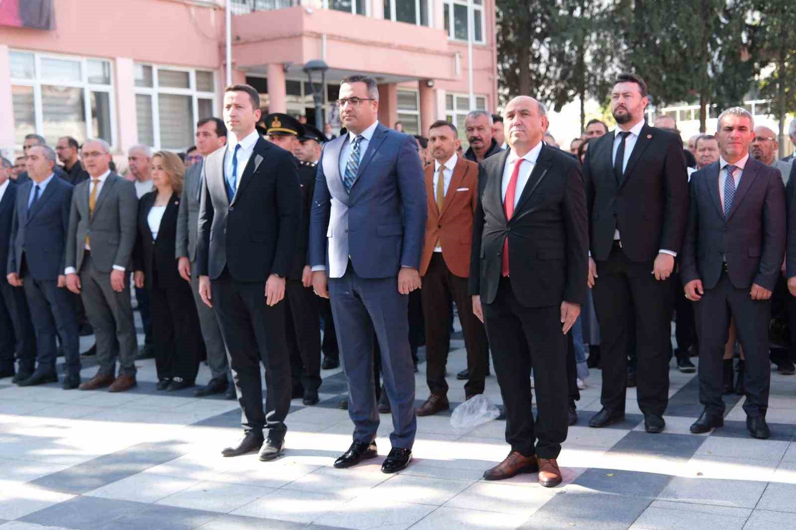 Cumhuriyetin 102. yılı Sarıg&ouml;l&rsquo;de t&ouml;renle kutlandı
