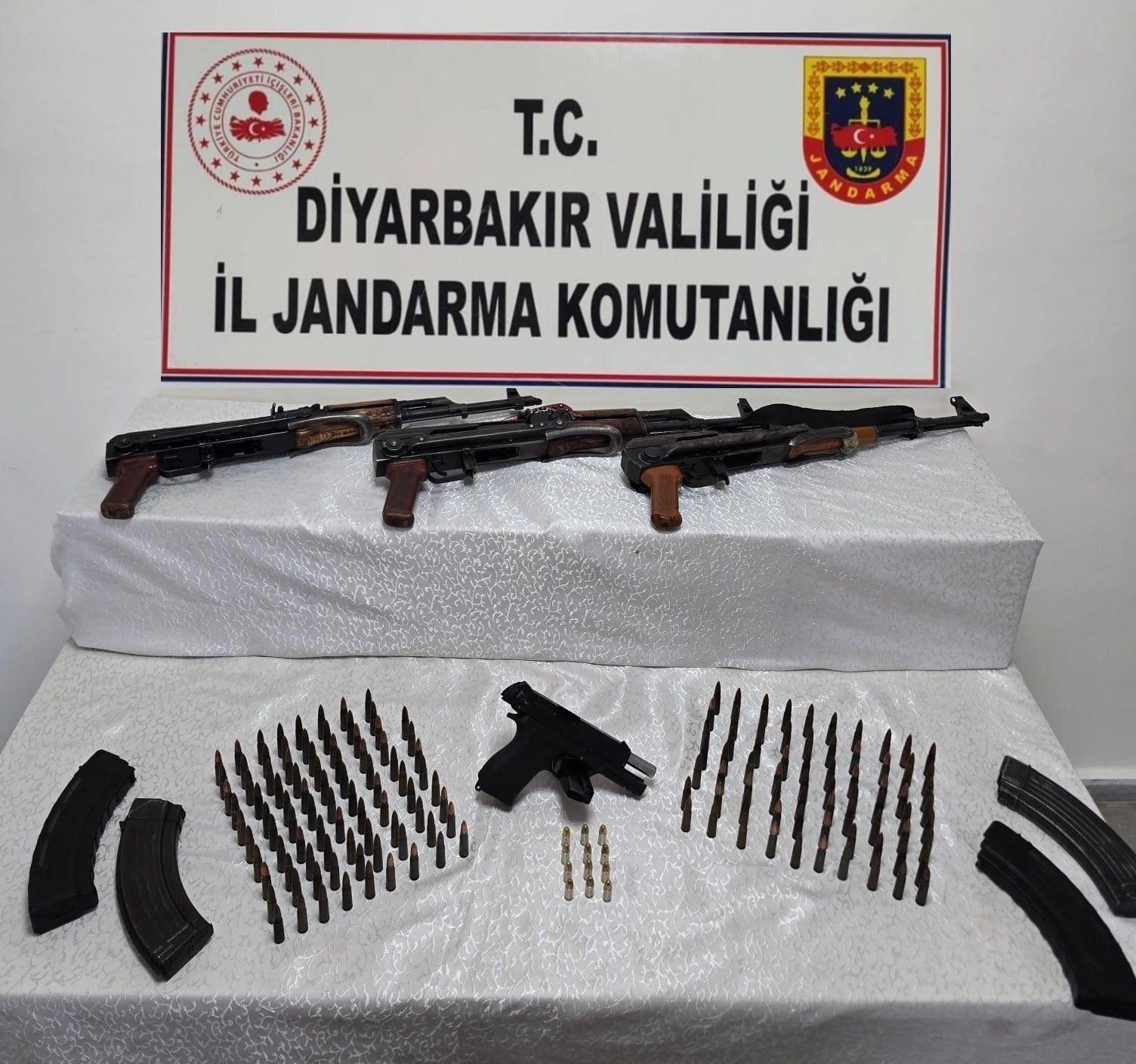 Diyarbakır’da silah kaçakçılığı operasyonu