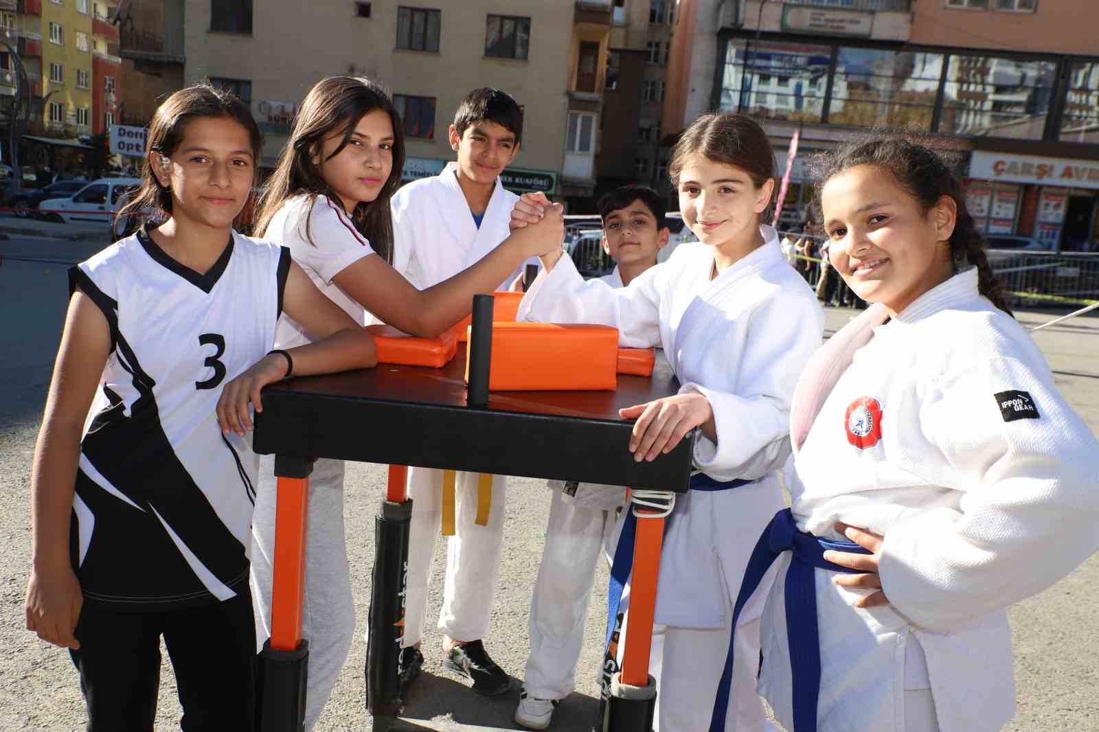 Cumhuriyet coşkusu sporla buluştu