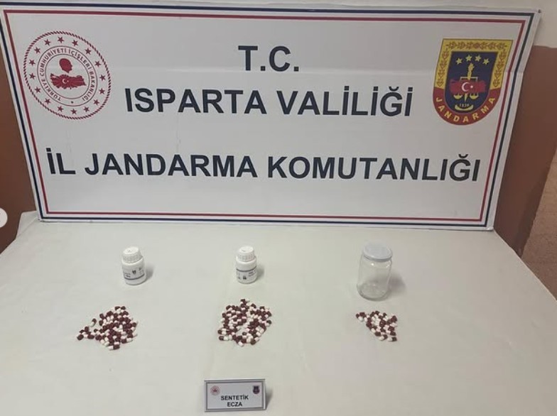 Isparta’da jandarmadan uyuşturucu operasyonu: 4 şüpheli tutuklandı