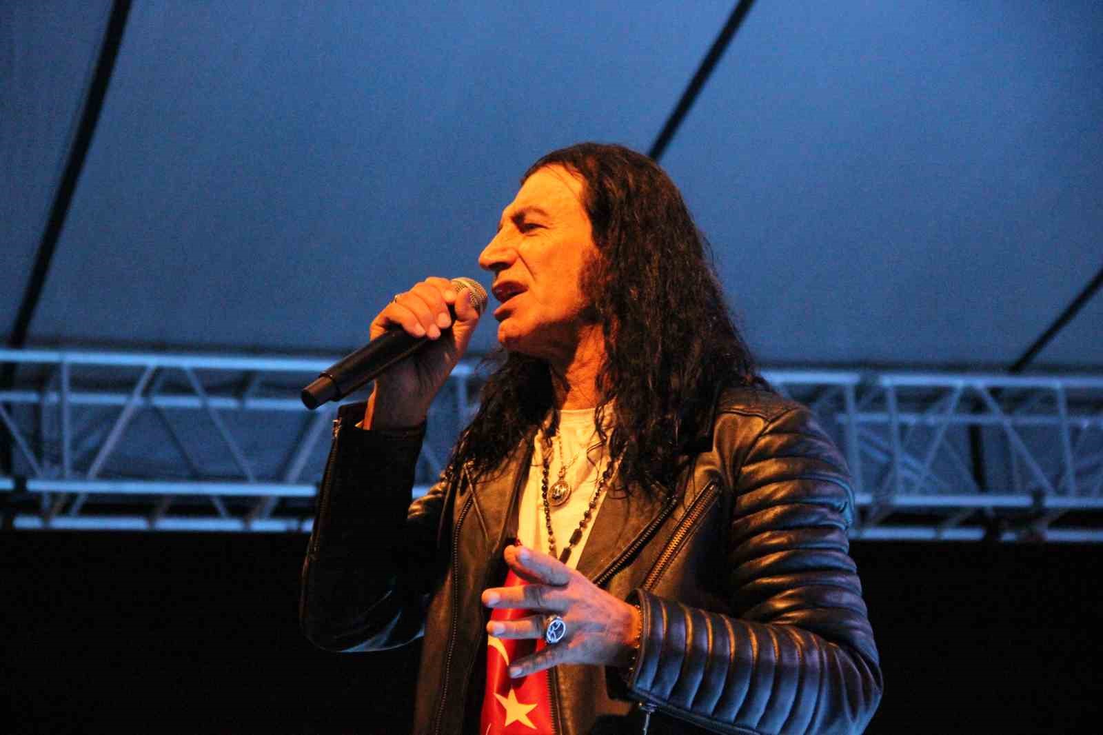 Murat Kekilli Çorumlu hayranlarını coşturdu