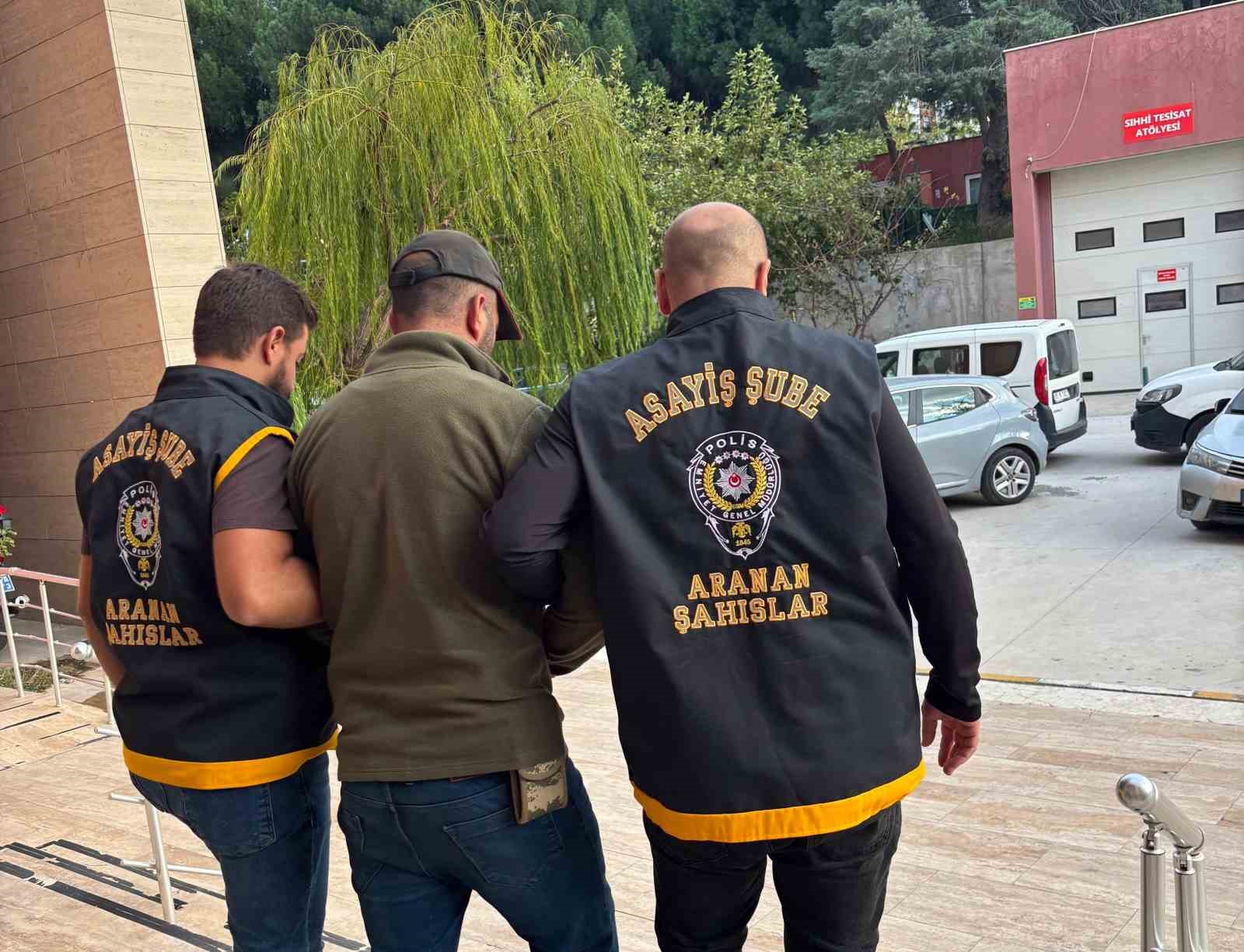 Manisa’da 5 yıldır firari olan şahıs yakalandı