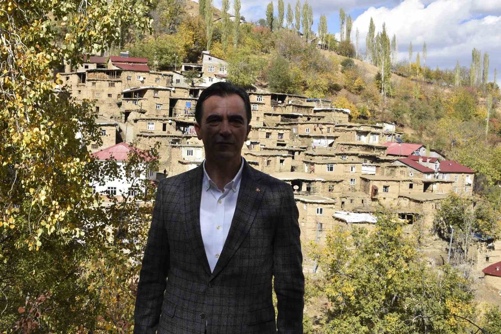 Vali Karakaya: "Uzuntaş, sadece bir köy değil Bitlis’in kültürel hafızasıdır"