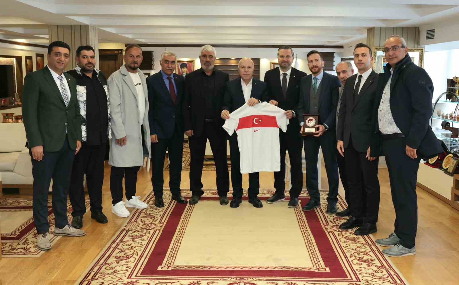 Başkan Sekmen;  "Sporda da Erzurum’u marka şehir yapma hedefimiz var"