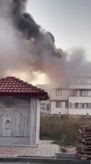 Biga’da ev yangını
