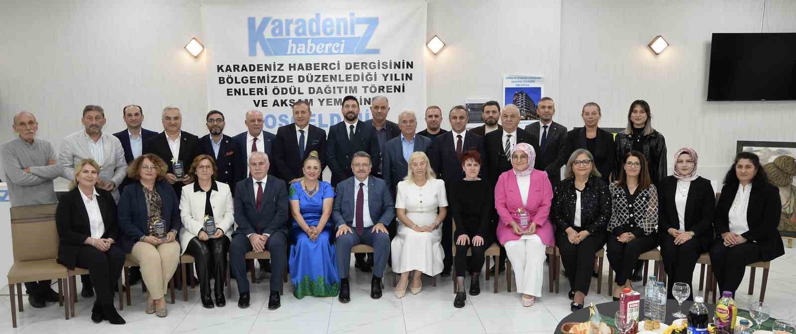 Karadeniz’de Yılın En’leri ödüllerini aldı