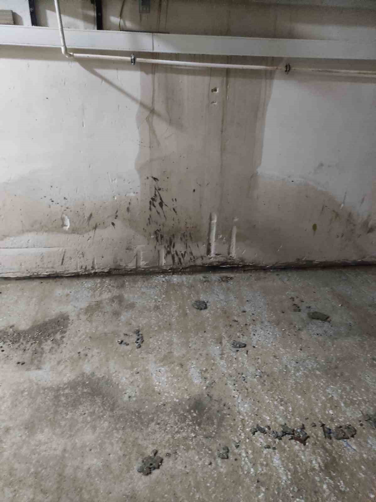 Elazığ’da site yönetimi aidatı 27 bin lira yapınca bina sakinleri isyan etti