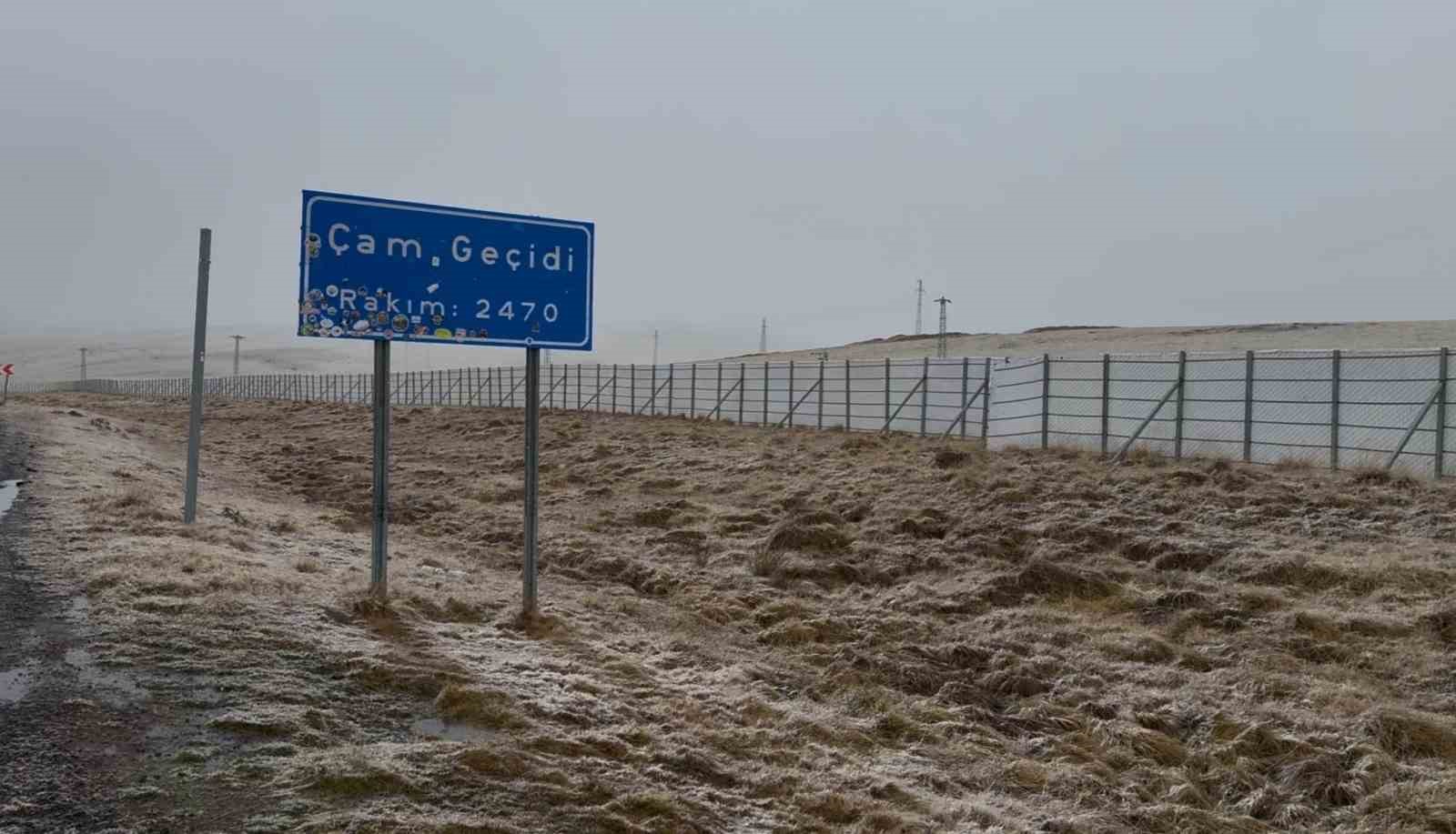 2470 rakımlı Sahara Geçidi’nde kar yağışı başladı