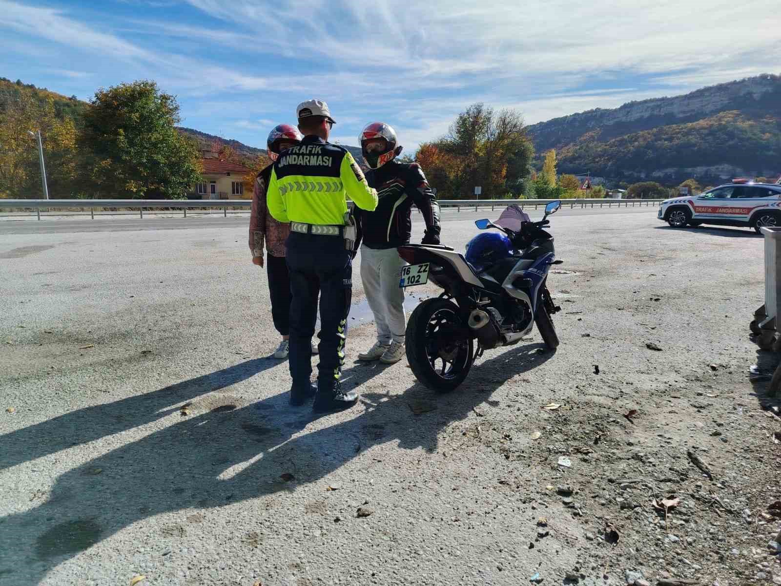 K&uuml;tahya&rsquo;da jandarmadan motosiklet ve motorlu bisiklet denetimi
