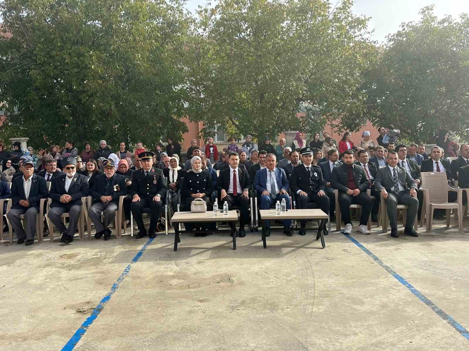 Başkan Pütün; "29 Ekim Cumhuriyet Bayramı’nı en içten duygularımla kutluyorum"