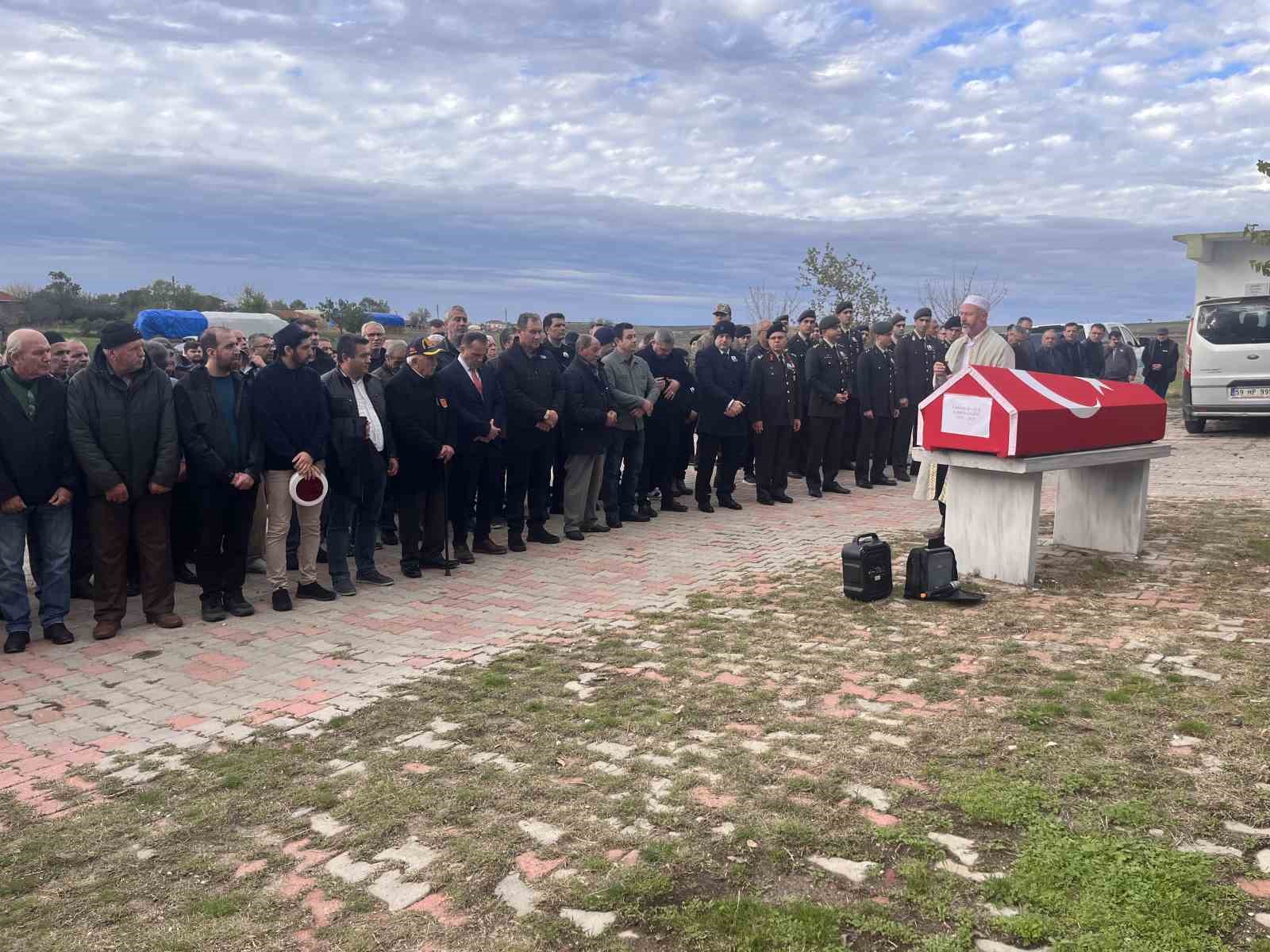 Kıbrıs gazisi son yolculuğuna uğurlandı