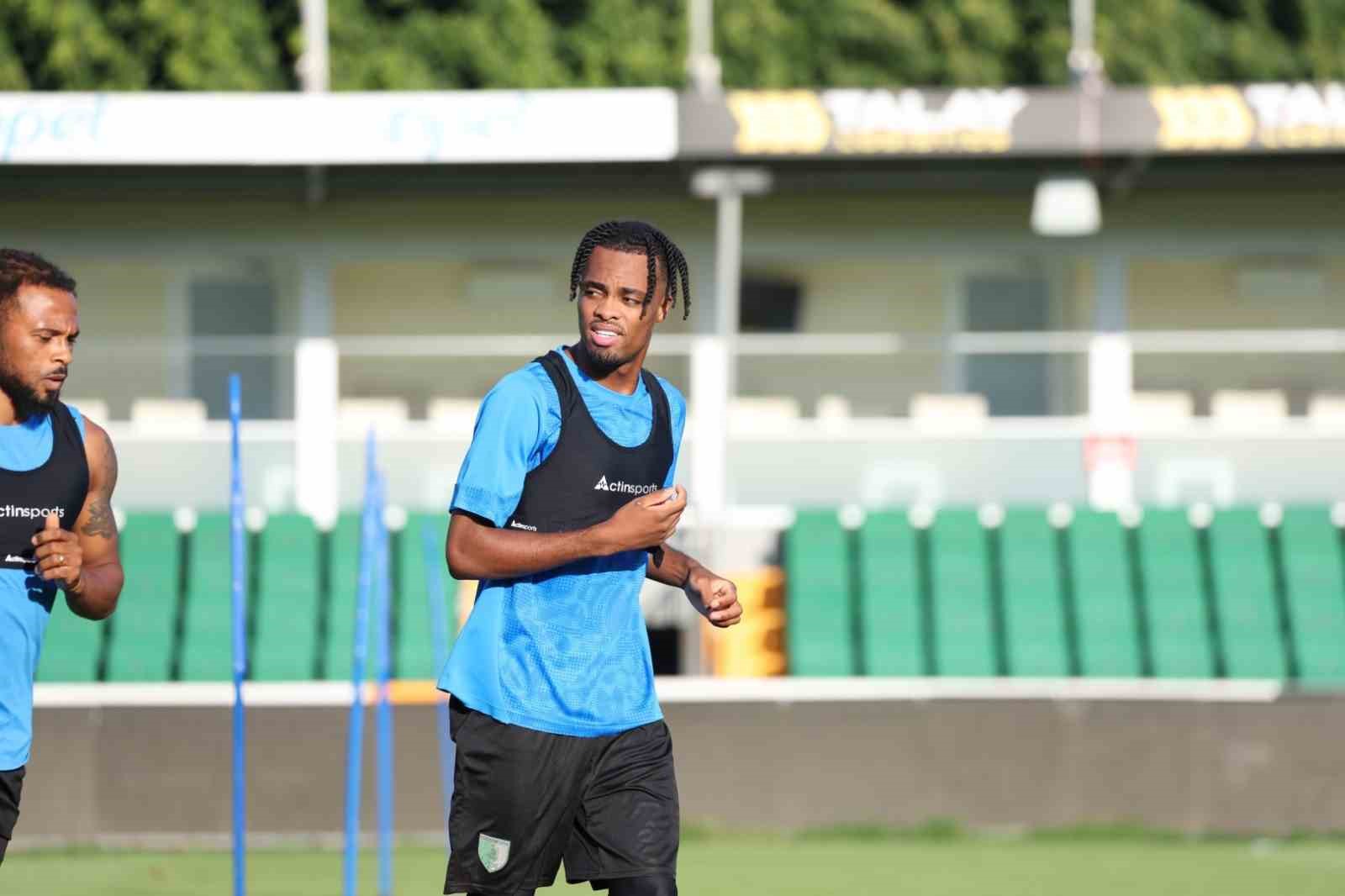 Bodrum FK iki kulvarda galibiyet arayacak