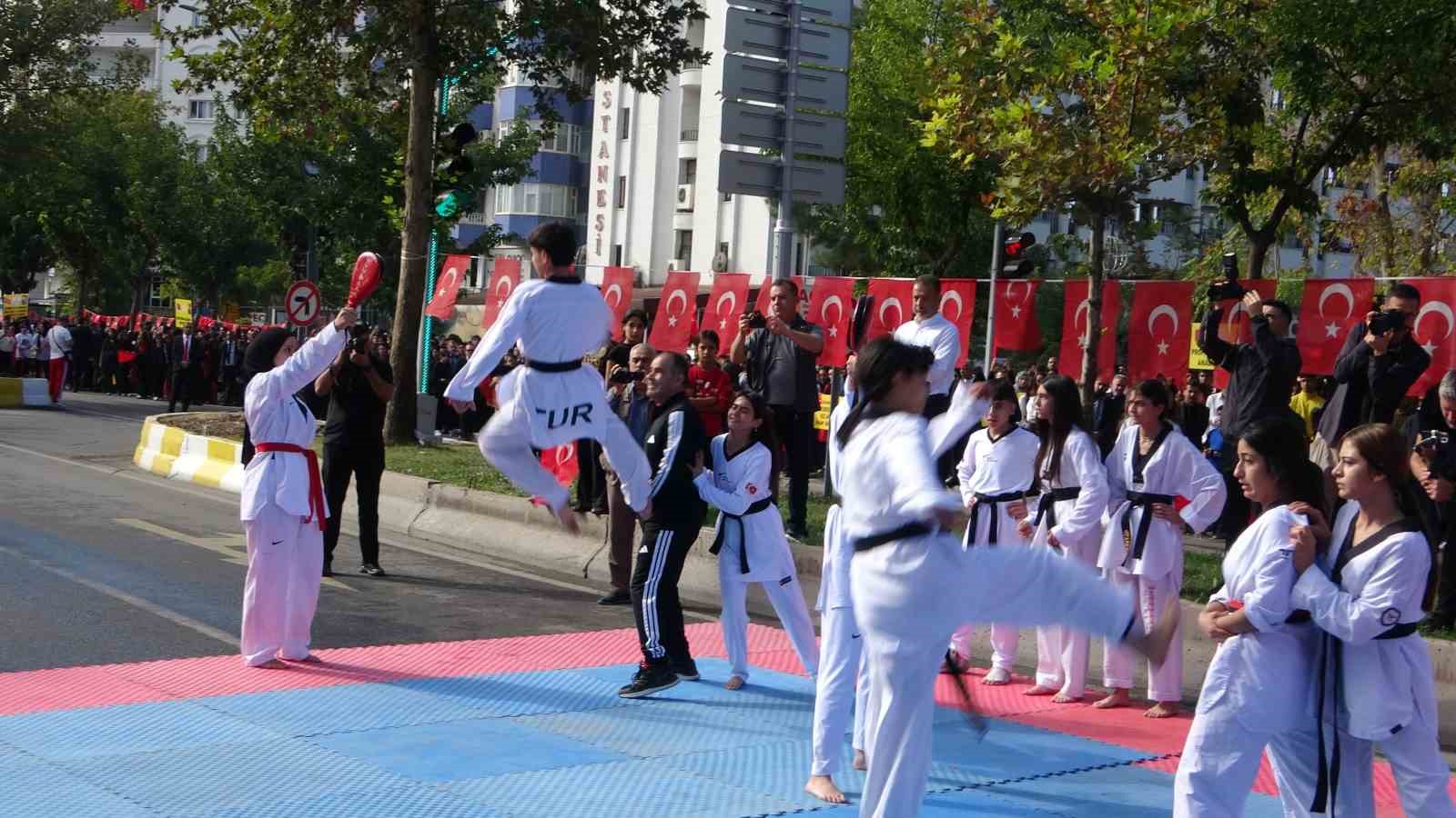 Batman&rsquo;da 29 Ekim Cumhuriyet Bayramı kutlandı
