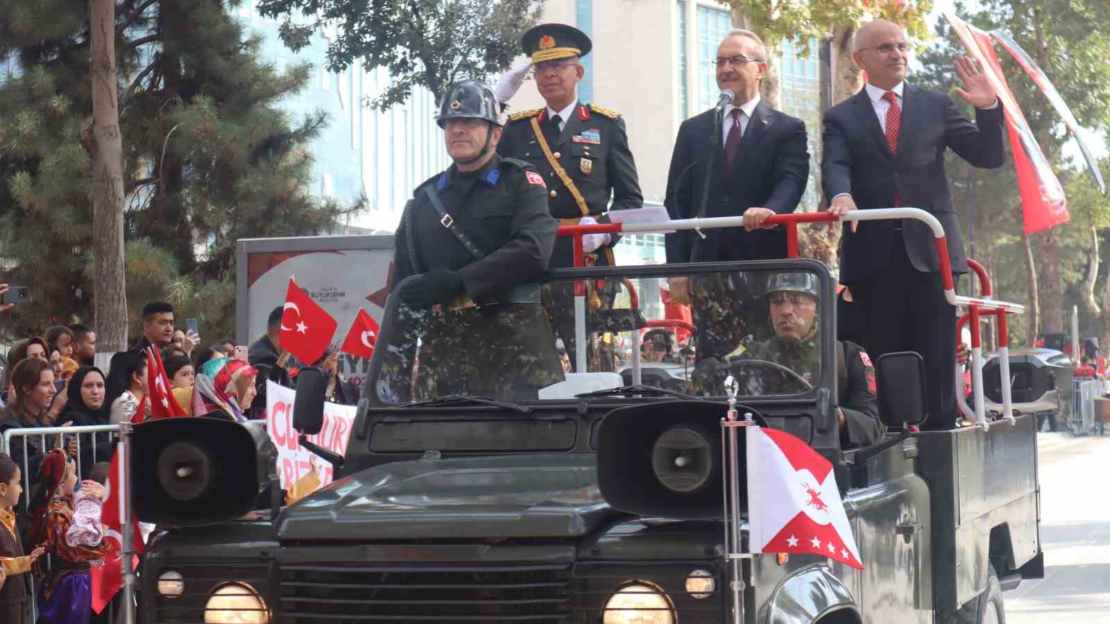 Cumhuriyetin 102.yılı Malatya’da törenle kutlandı