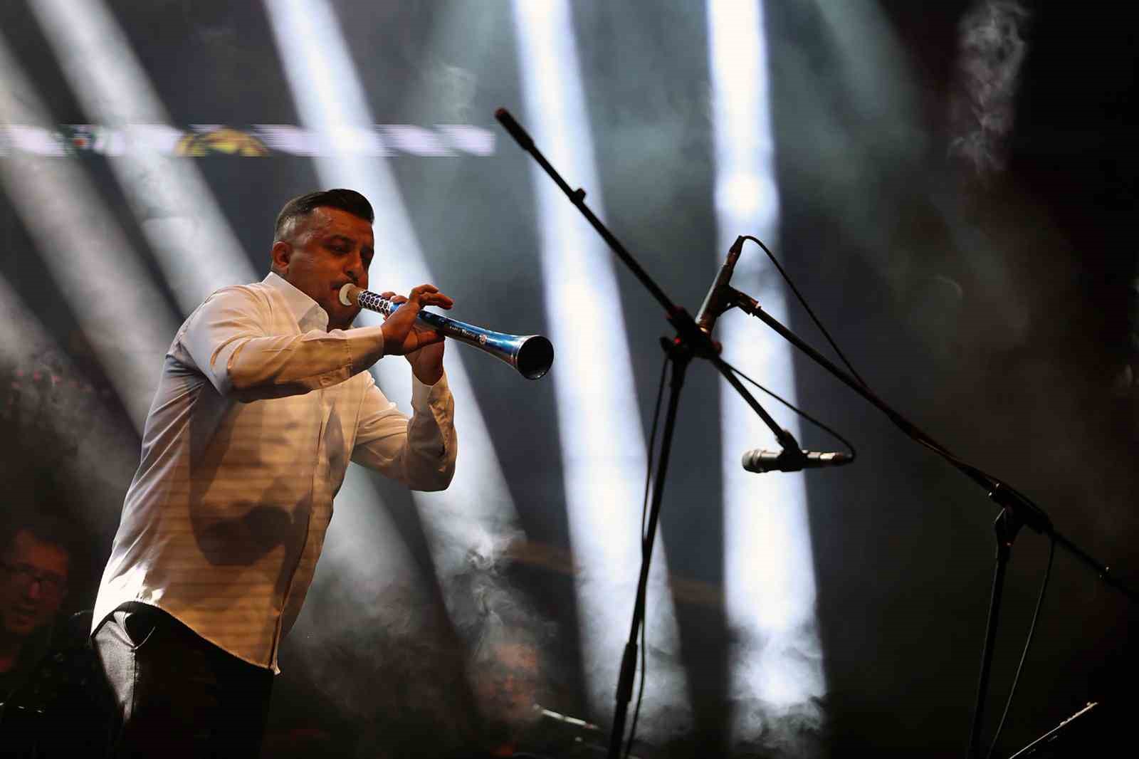 Zurnazen festivalinde Cumhuriyet coşkusu
