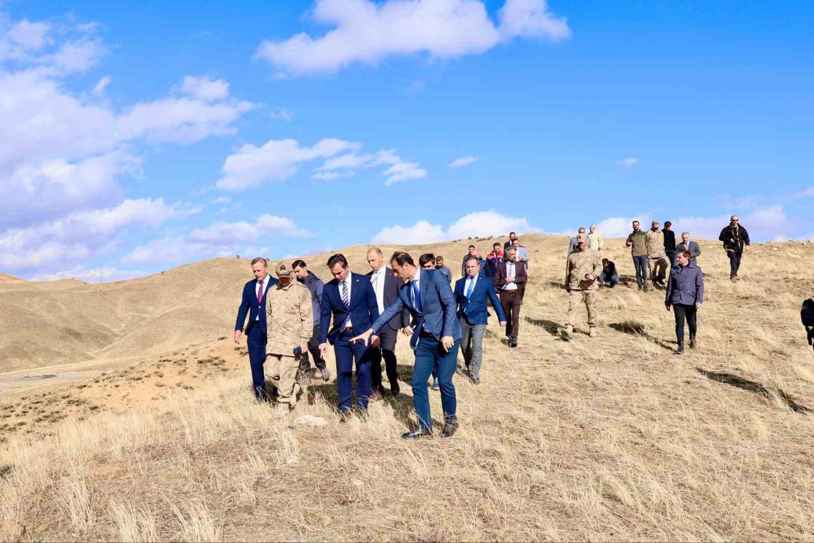 Vali Karakaya, 387 askerin şehit düştüğü bölgede