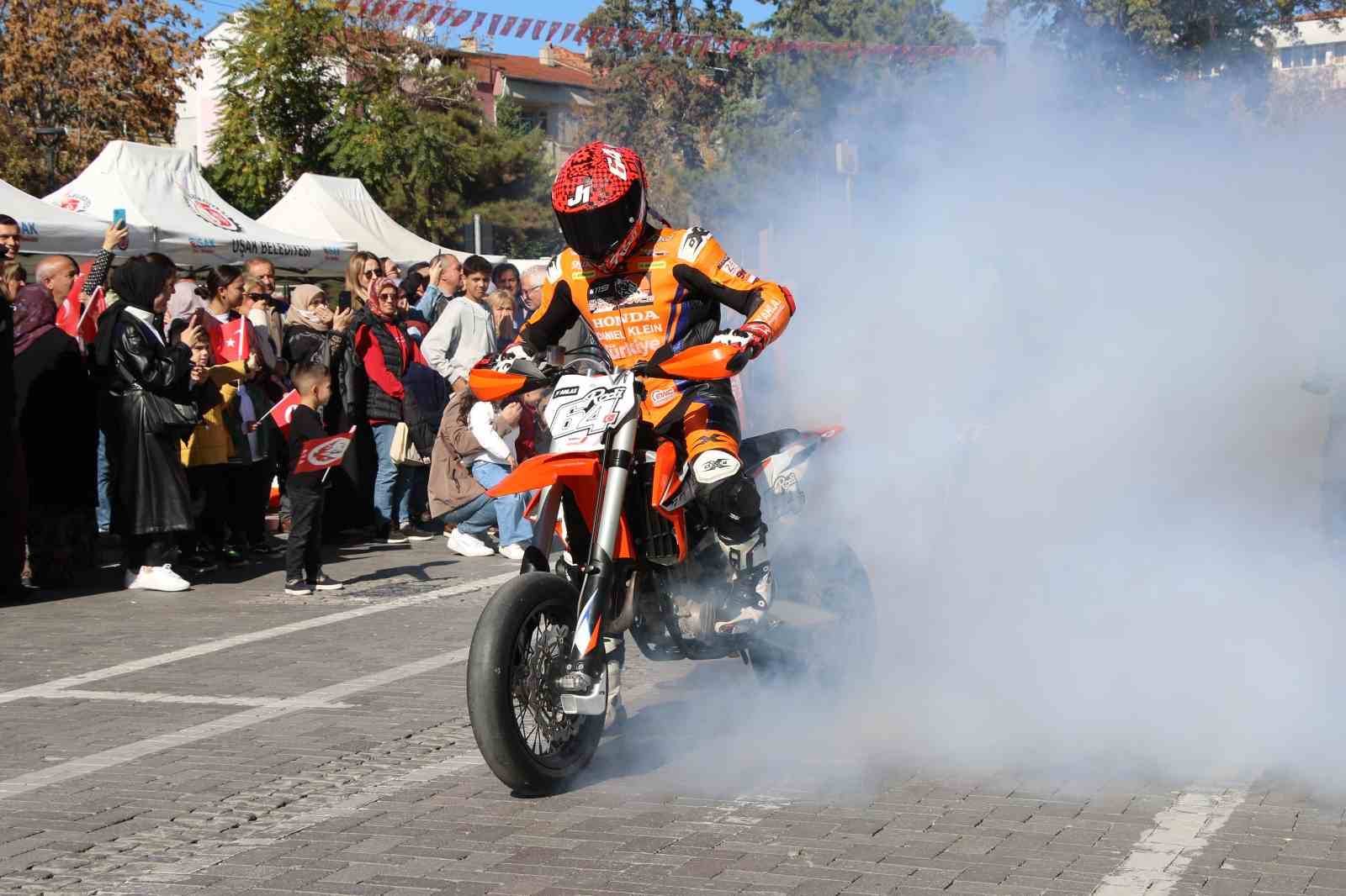 Uşak’ta Türkiye Cumhuriyetinin 102. yaşı coşkuyla kutlandı