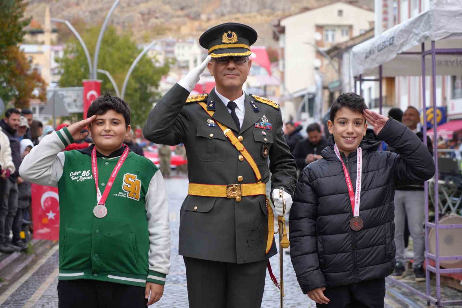 Bayburt&rsquo;ta 29 Ekim Cumhuriyet Bayramı t&ouml;renle kutlandı
