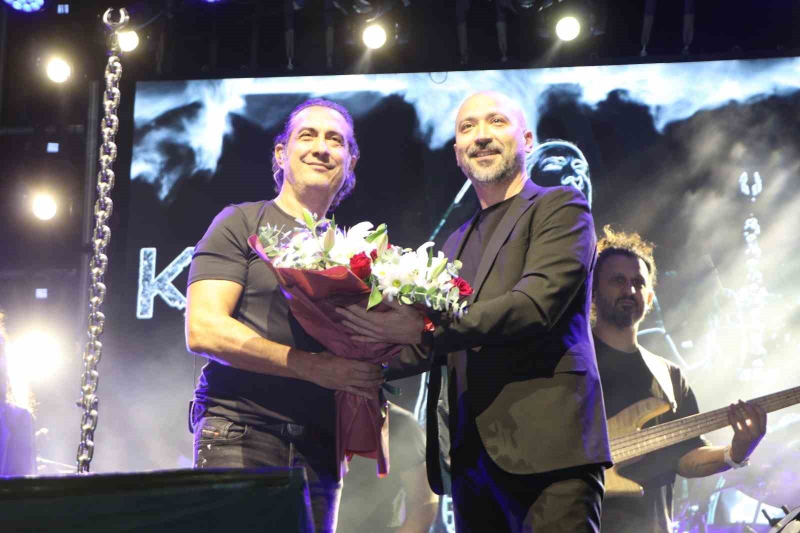 S&ouml;ke&rsquo;de Cumhuriyet coşkusu Kıra&ccedil; konseriyle zirveye &ccedil;ıktı
