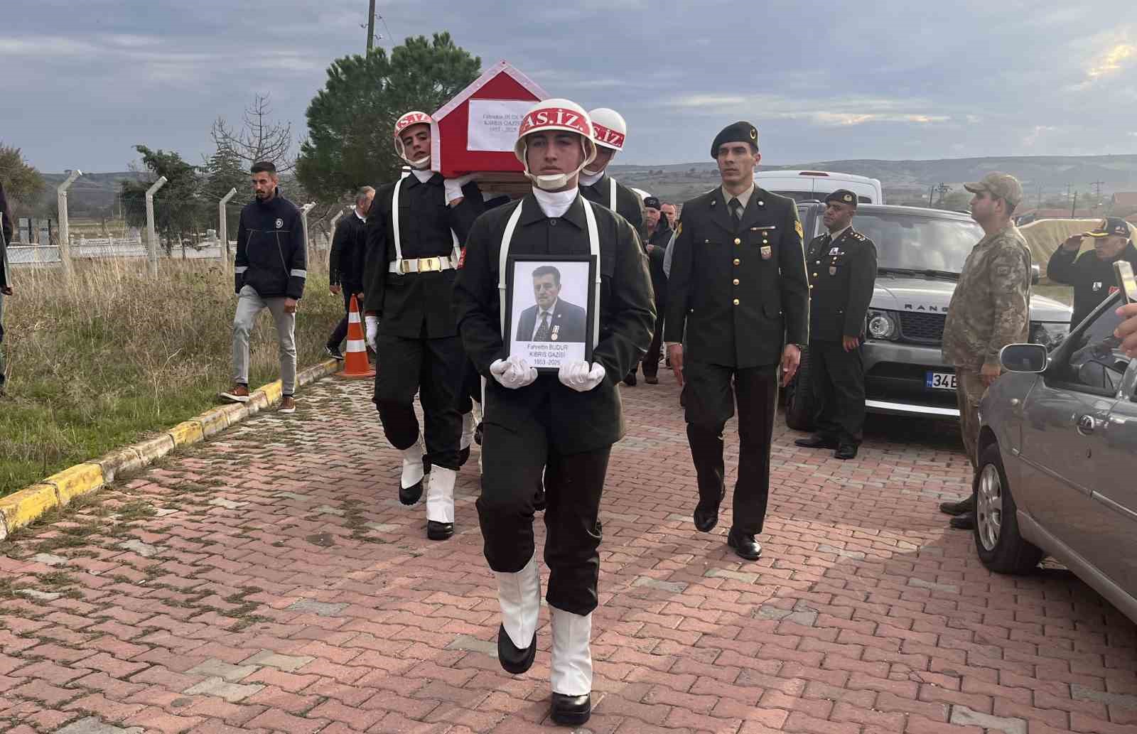 Kıbrıs gazisi son yolculuğuna uğurlandı