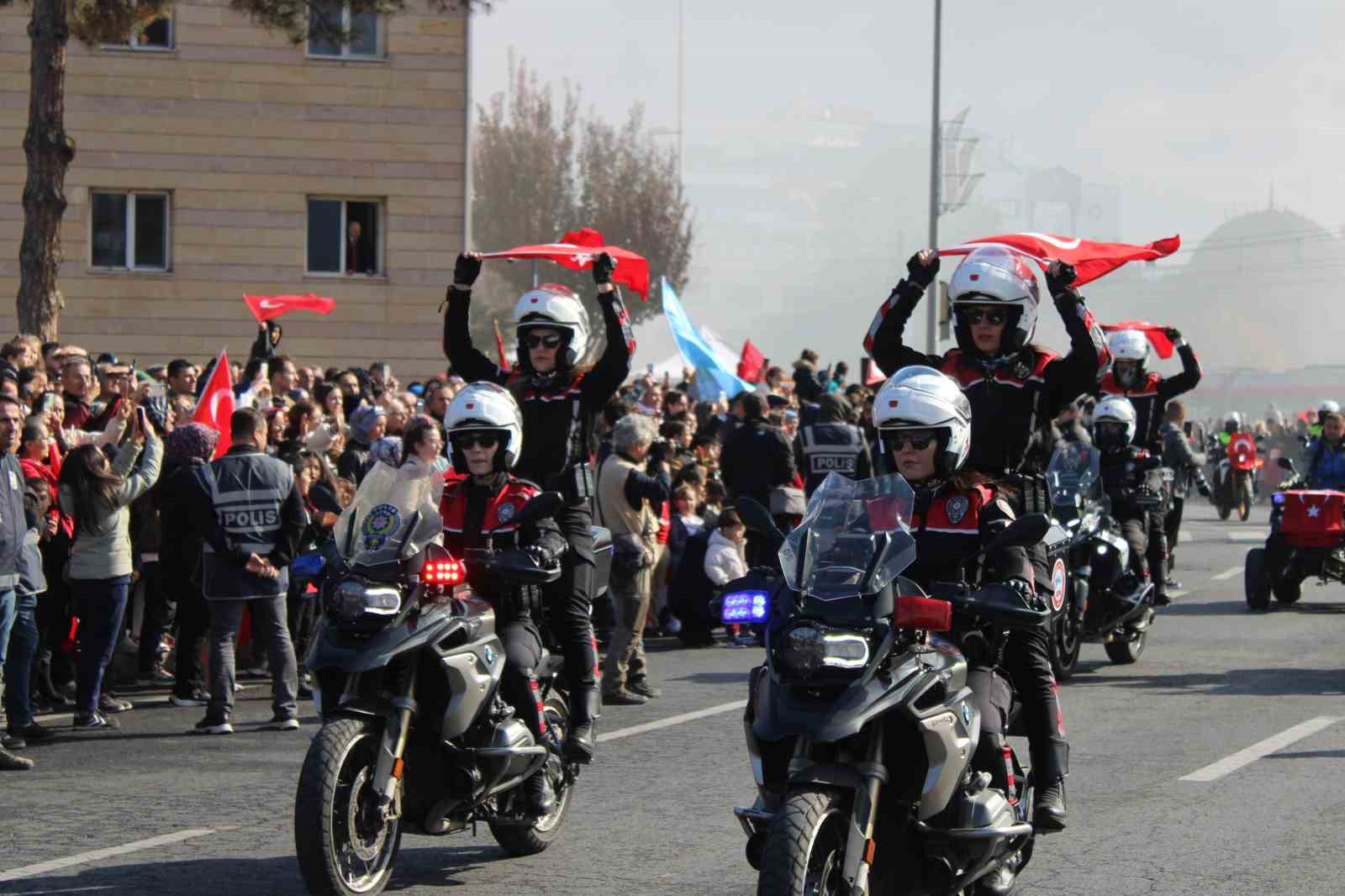 Kayseri&rsquo;de &lsquo;&ccedil;elik kanatlı&rsquo; 29 Ekim coşkusu
