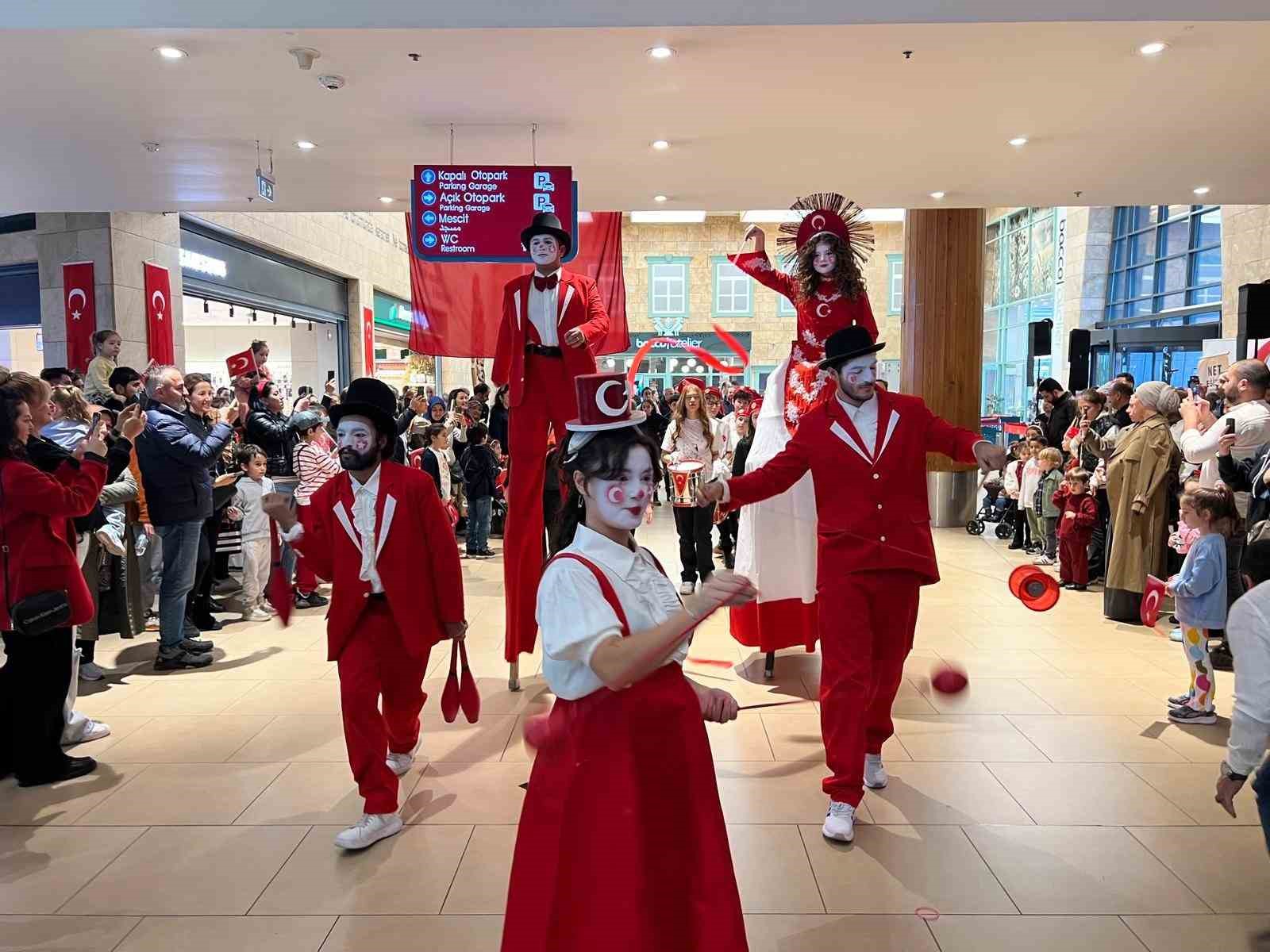 Forum Trabzon’da coşkulu Cumhuriyet Bayramı kutlaması