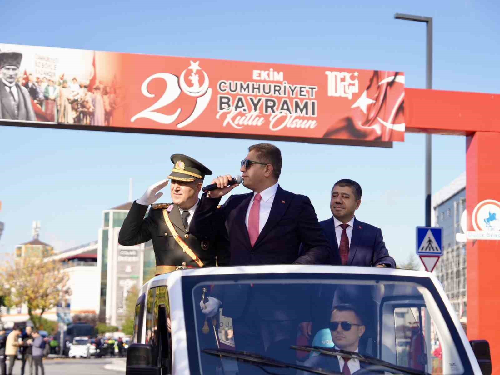 D&uuml;zce&rsquo;de Cumhuriyet Bayramı etkinliklerinde bir ilk yaşandı
