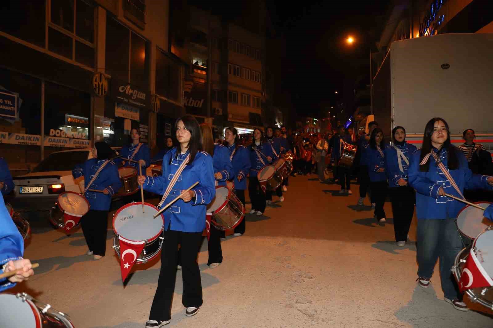 Demirci’de fener alayı coşkusu