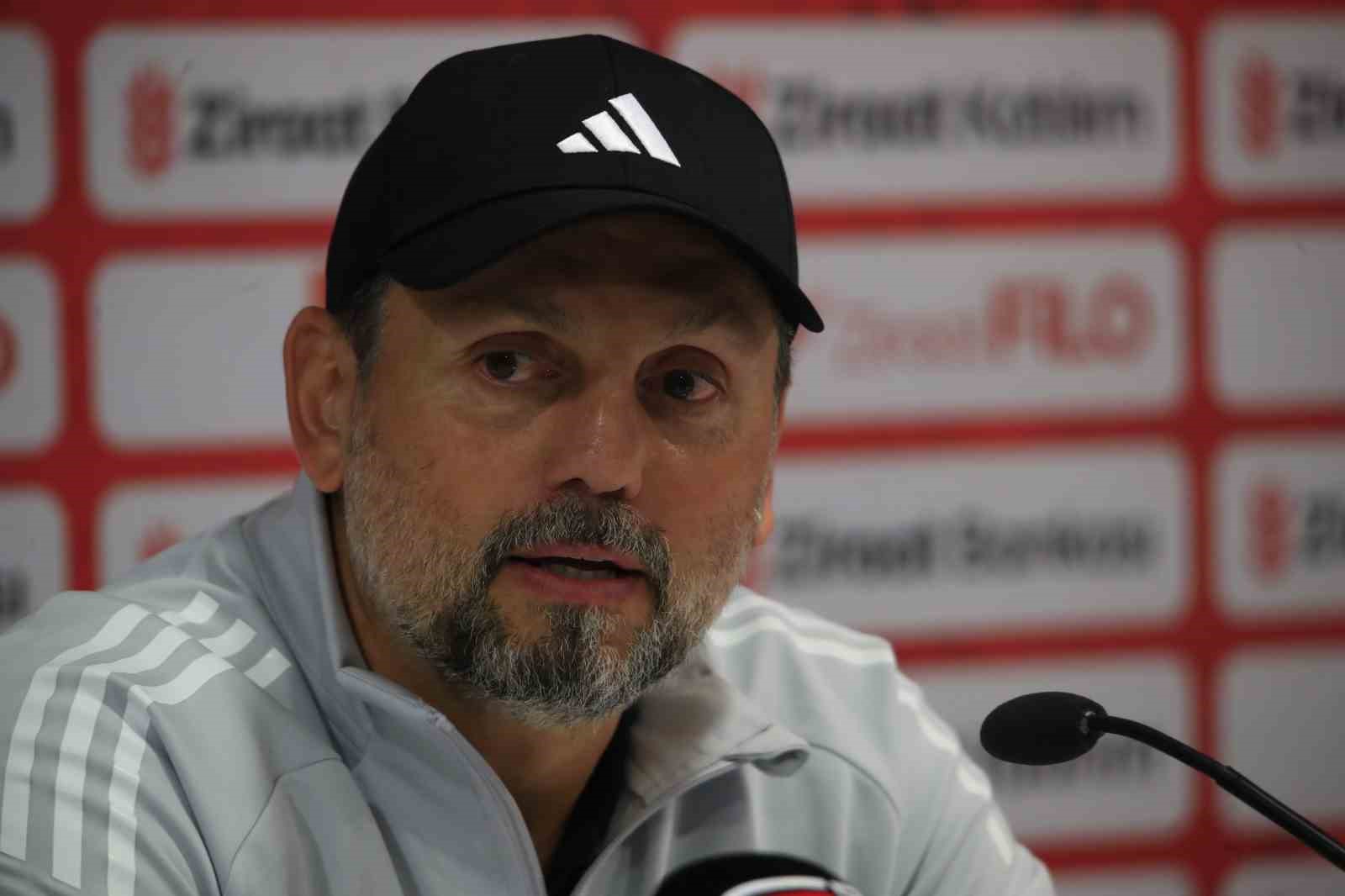 Erol Bulut: "Beni tanıyan iki kulvarda da en iyisini yapmaya çalışacağımı bilir"