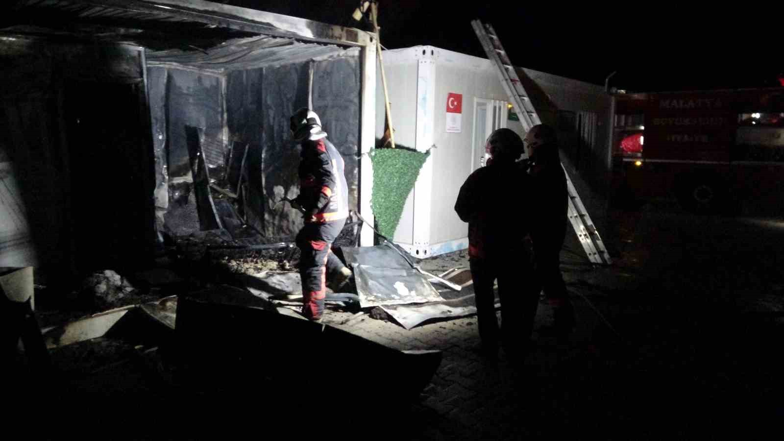 Malatya’da konteyner kentte korkutan yangın